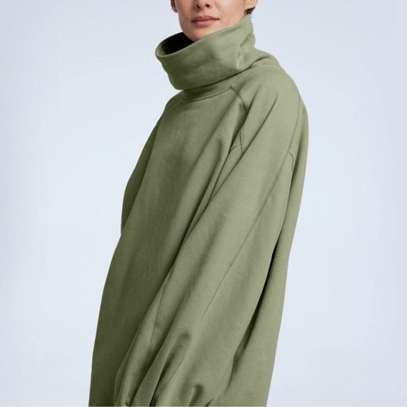 Lit active cowl neck sweatshirt size large  with flaw - Picture 2 of 13